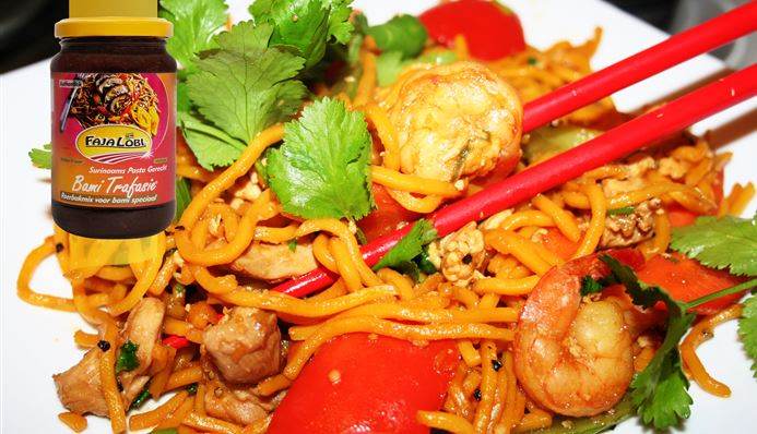 Afbeelding van recept met Spaghetti China (Chinese spaghetti met kip en garnalen):