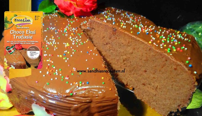 Afbeelding van Choco Eksi Trafasie (Surinaamse chocolade  cake)